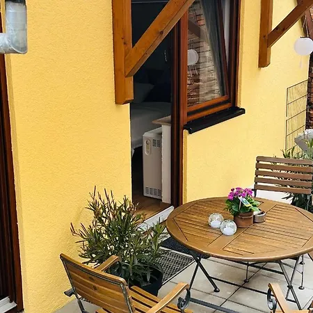 Maisonette Sophie Mit Balkon Und Terrasse Вайкерсхайм
